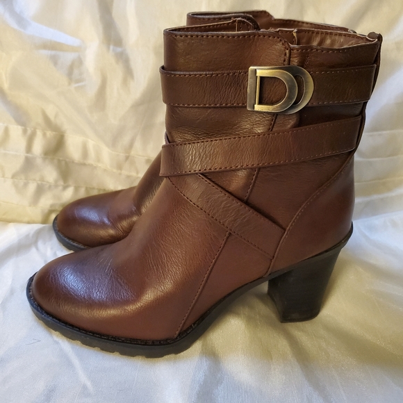 LifeStride velocity booties with memory foam size 7.5 - Picture 2 of 7